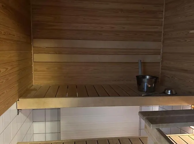 شقة Hostel400kokkola Nelioe Saunalla *